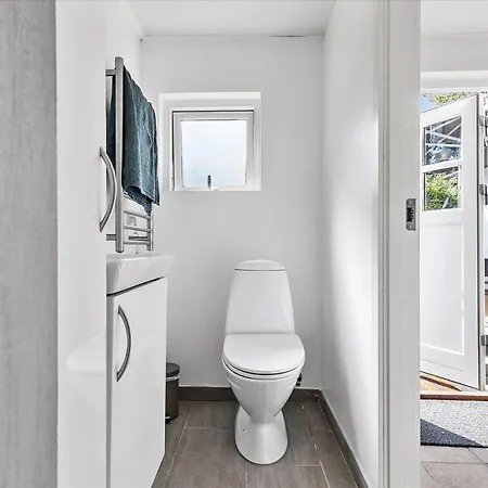 6736-allinge-thorkildsvej-8 * إلينغه