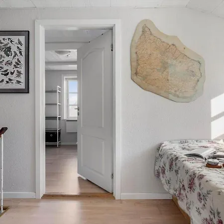 6736-allinge-thorkildsvej-8 بيت للعطل